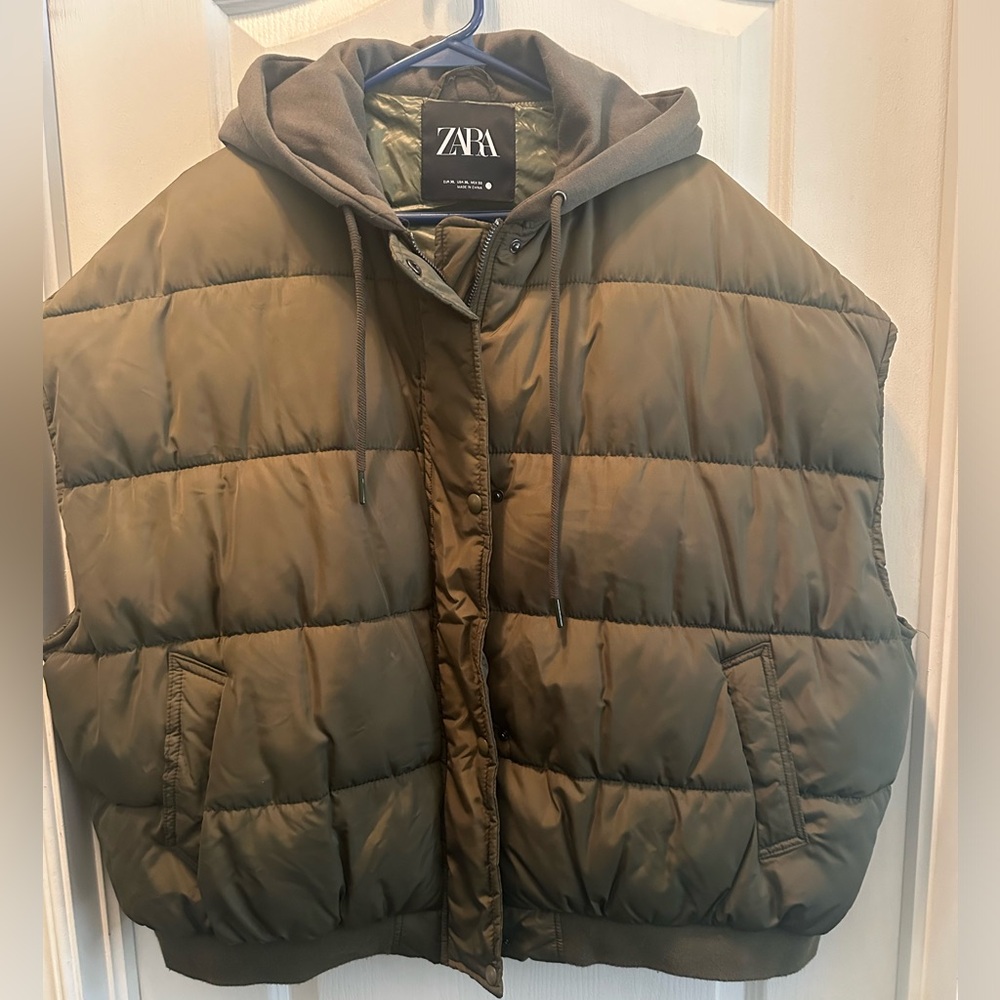 Zara Puffer Vest with Hood - XL
